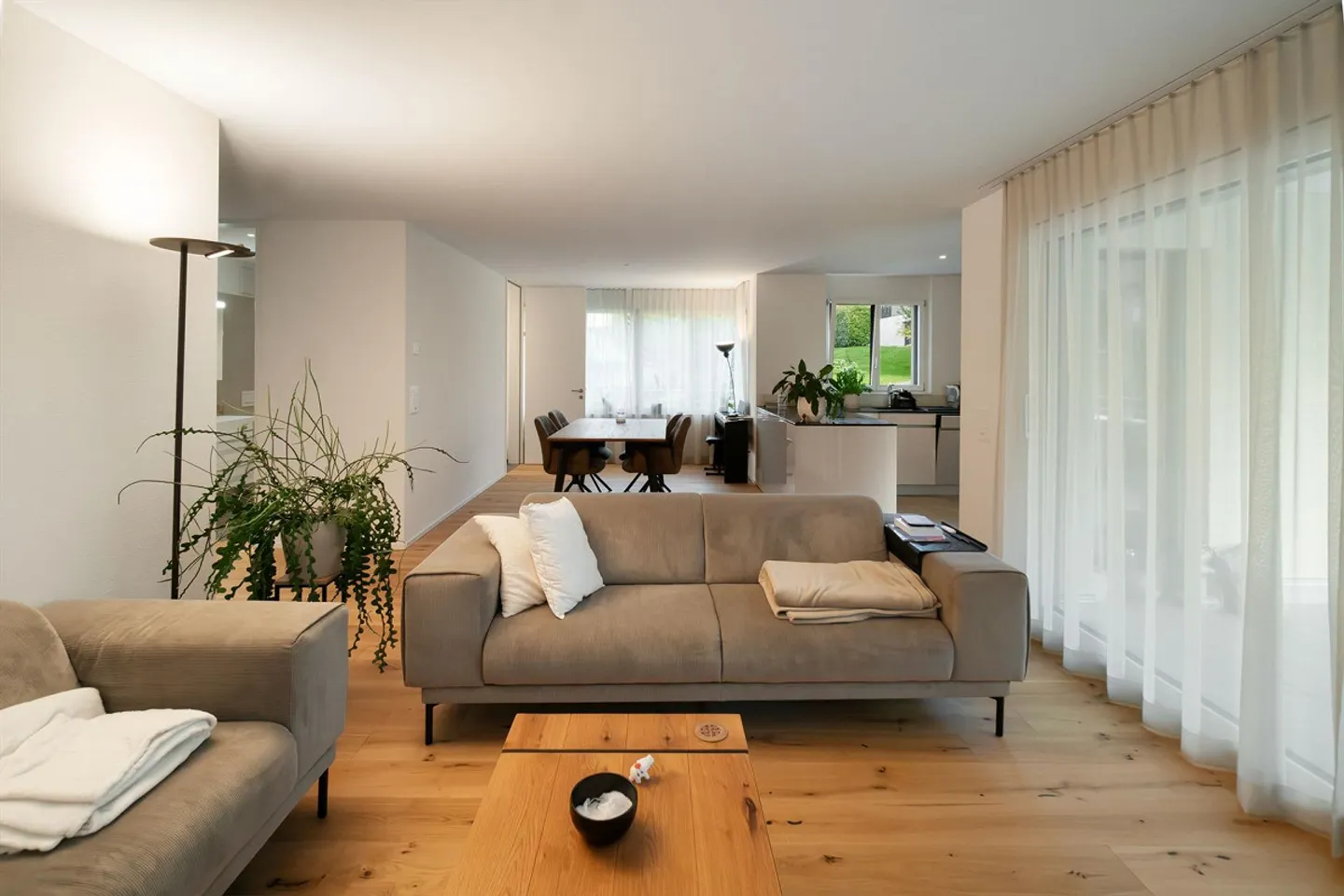 Grosszügige Wohnung in ruhiger Lage - Foto 3 von 13