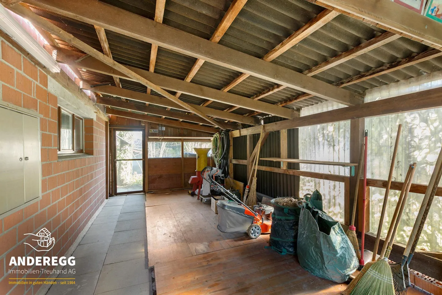 Idyllic Single-Family Home on 889 m2 Plot - Photo 13 of 13