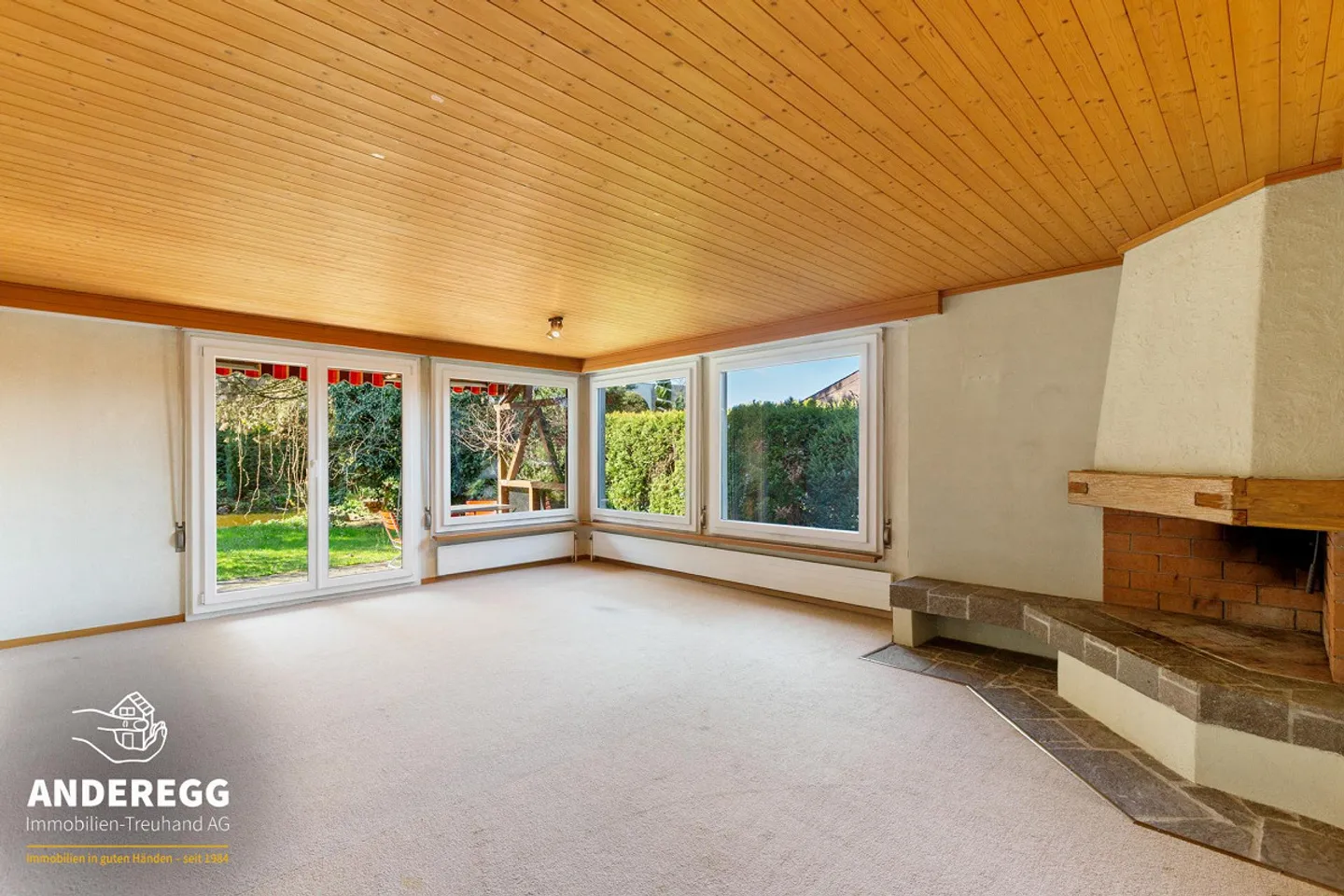 Idyllic Single-Family Home on 889 m2 Plot - Photo 4 of 13