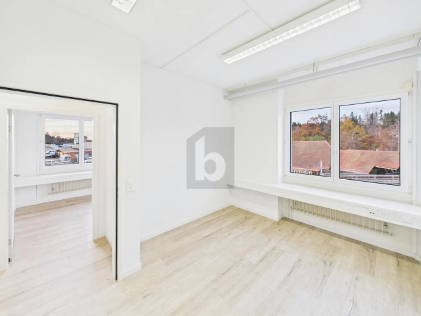 Bureau à louer - Photo 3 sur 6