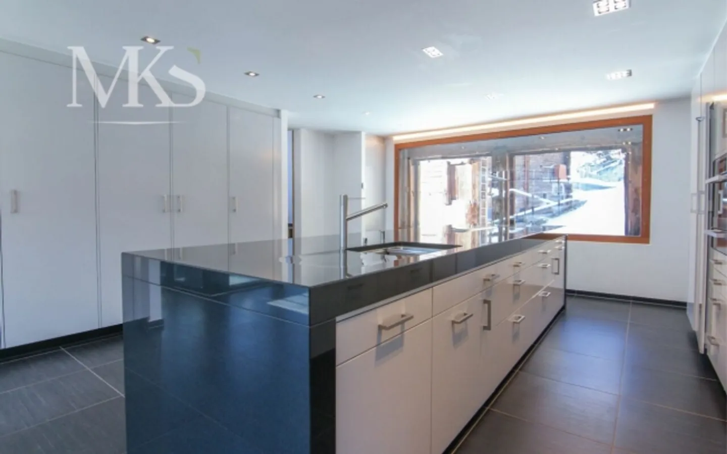 «Exklusive Duplex-Luxuswohnung im umgebauten Stall im Herzen von Geschinen» - Photo 8 of 20