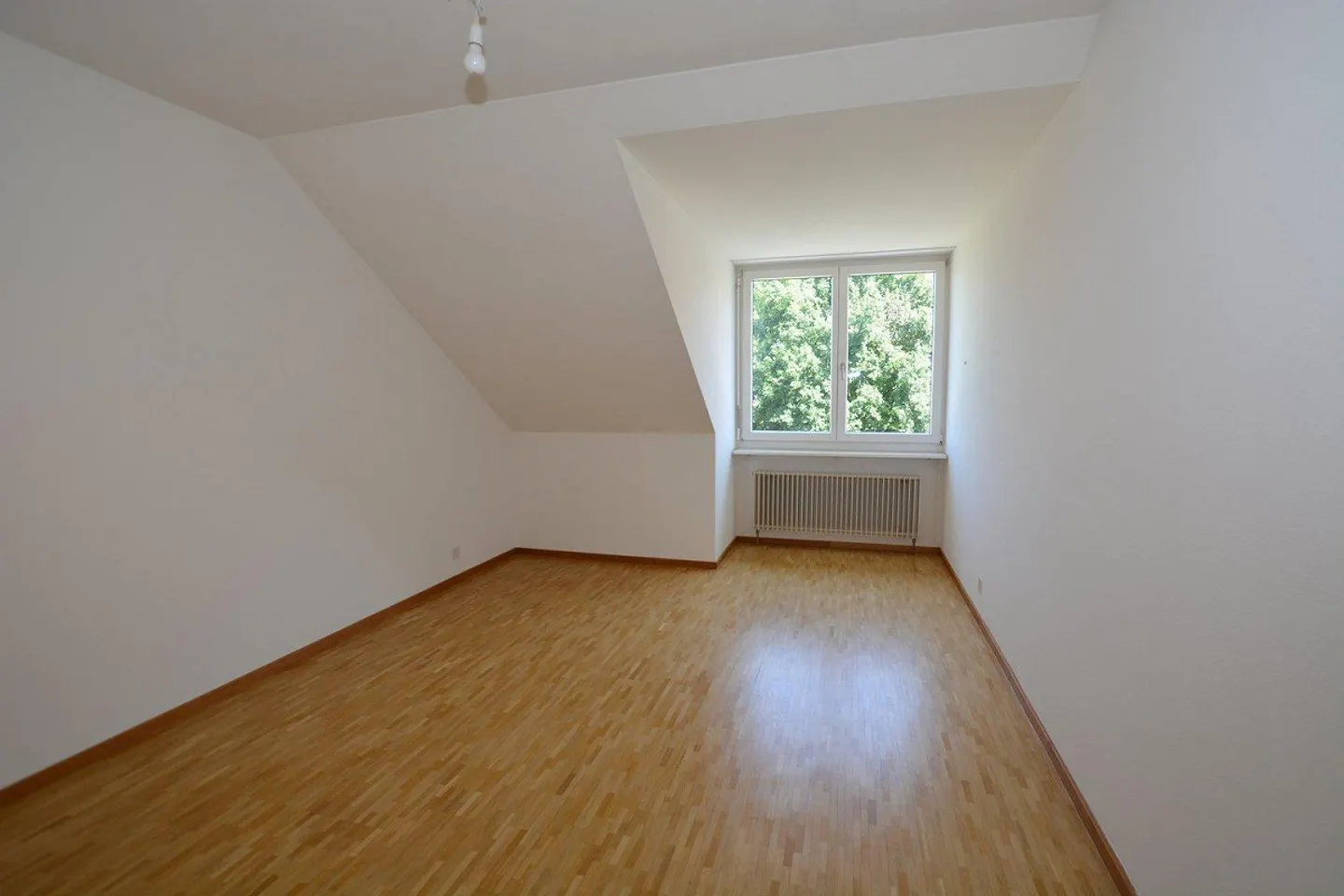 Dernière maisonette de 4,5 pièces - un espace de vie spacieux avec une vue dégagée... - Photo 9 sur 13