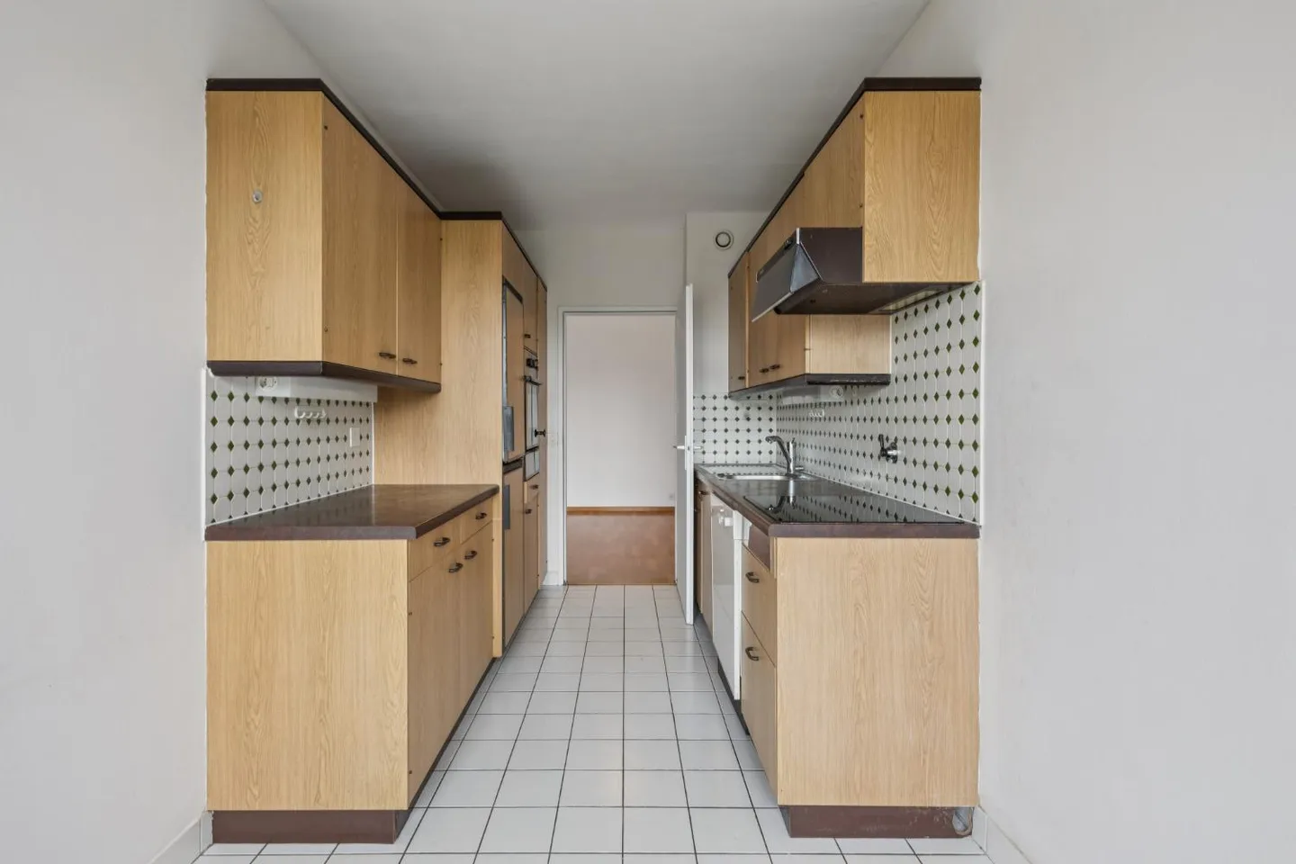 EXCLUSIVITY - Beautiful 4-Room Apartment on a Higher Floor - Photo 4 of 5