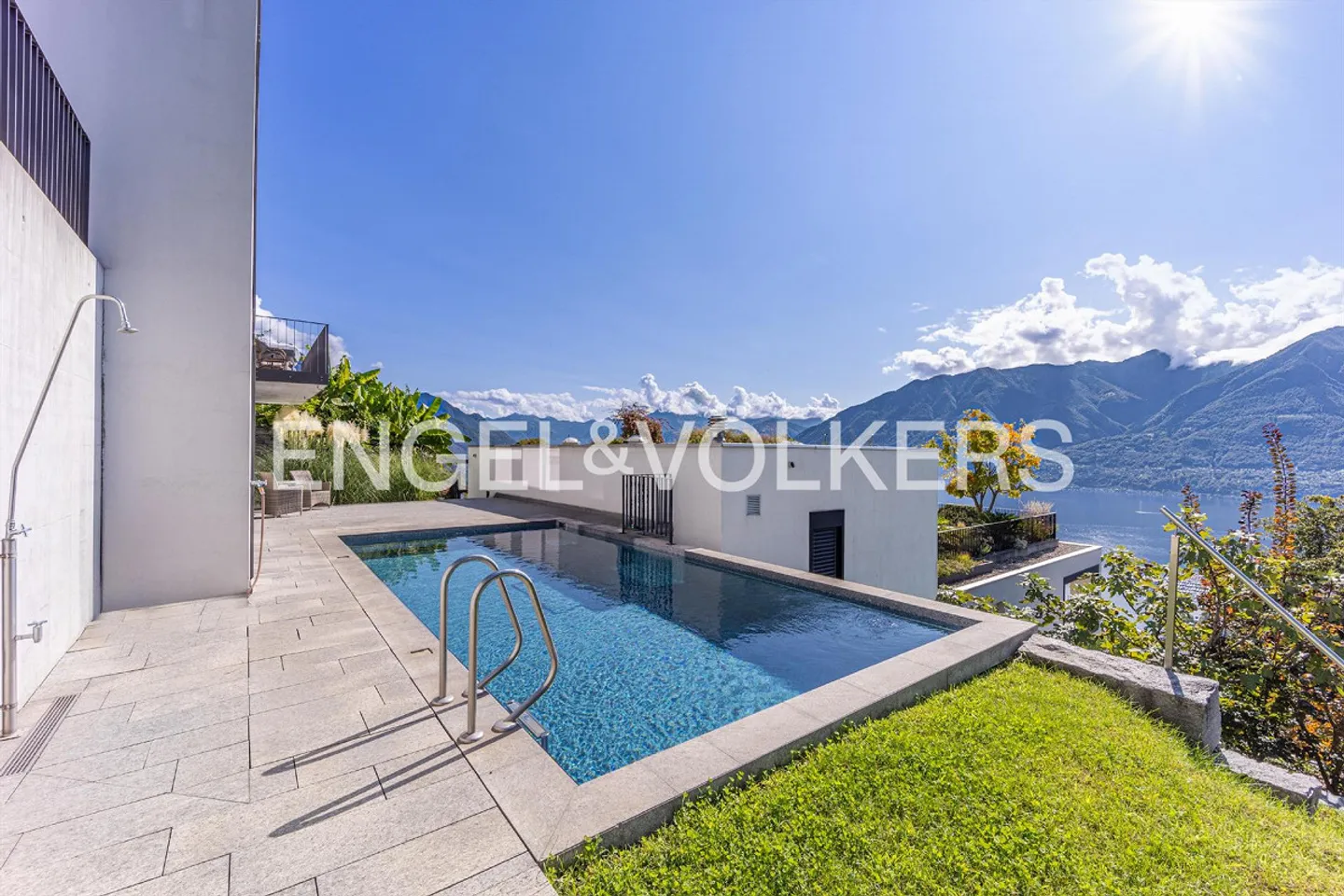 Appartement 2,5 pièces avec terrasse de rêve et piscine (69) - Photo 7 sur 9