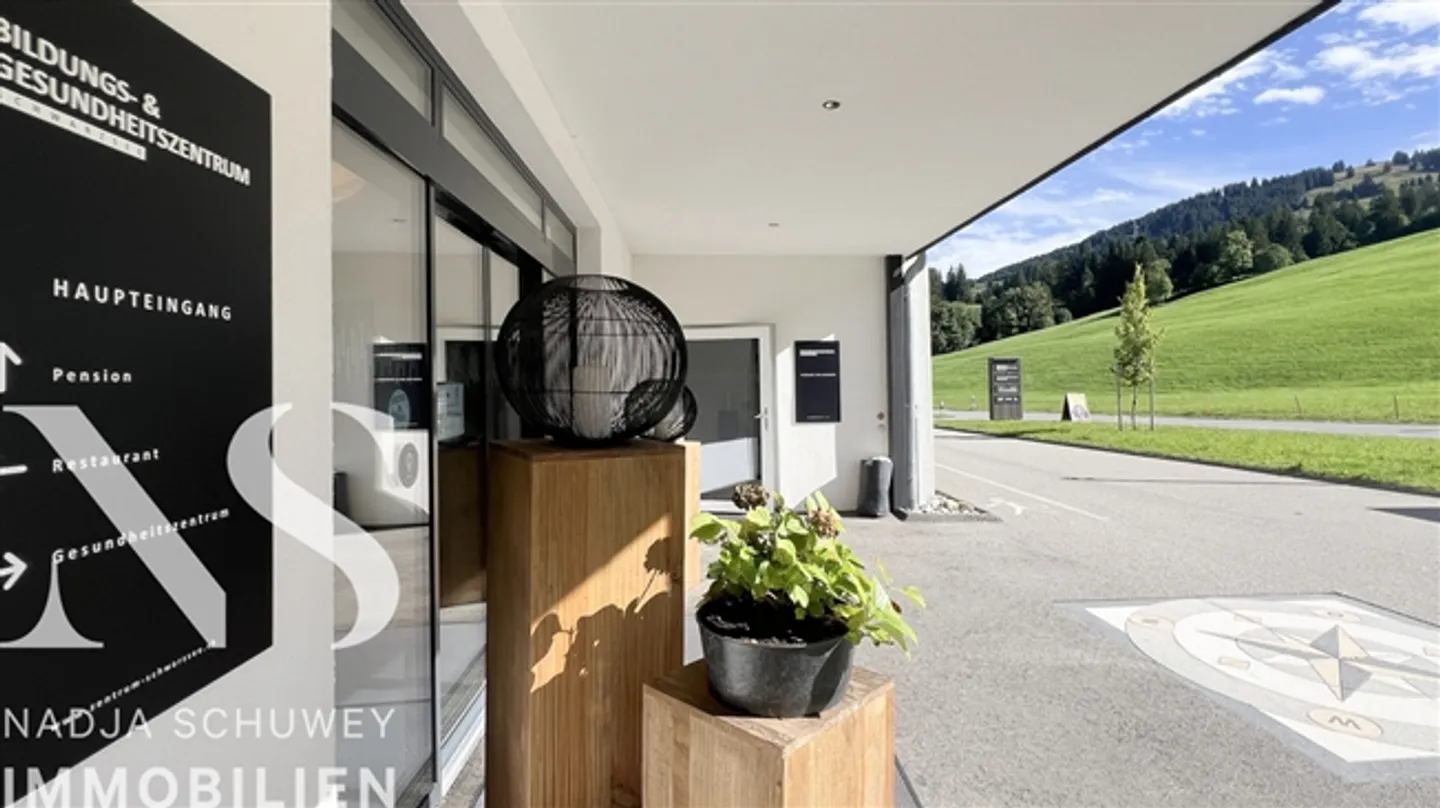 Room for Flexible Use - Photo 10 of 15