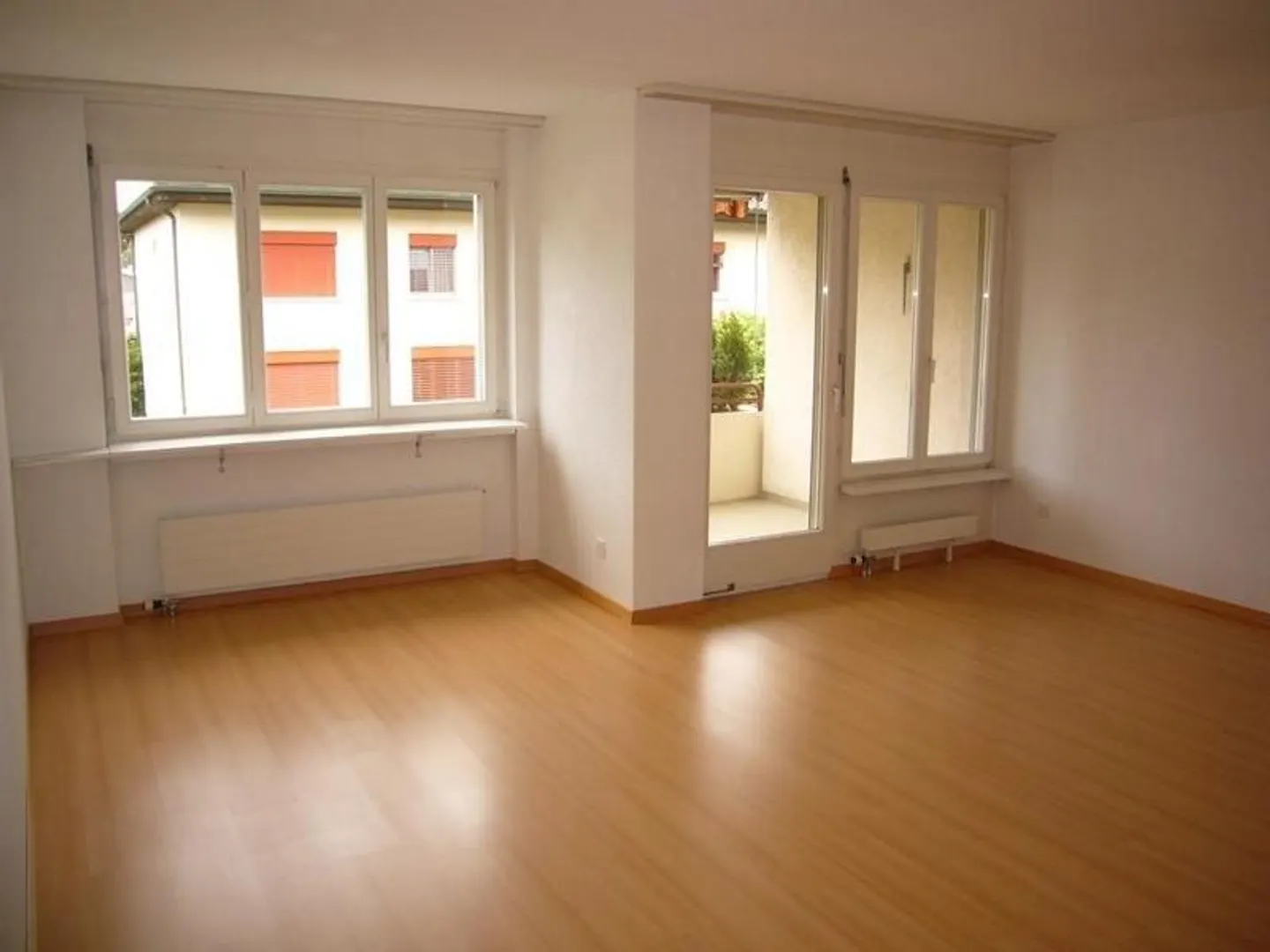 Appartamento 3½ camere idilliaco con area salotto nel giardino - Foto 2 di 8