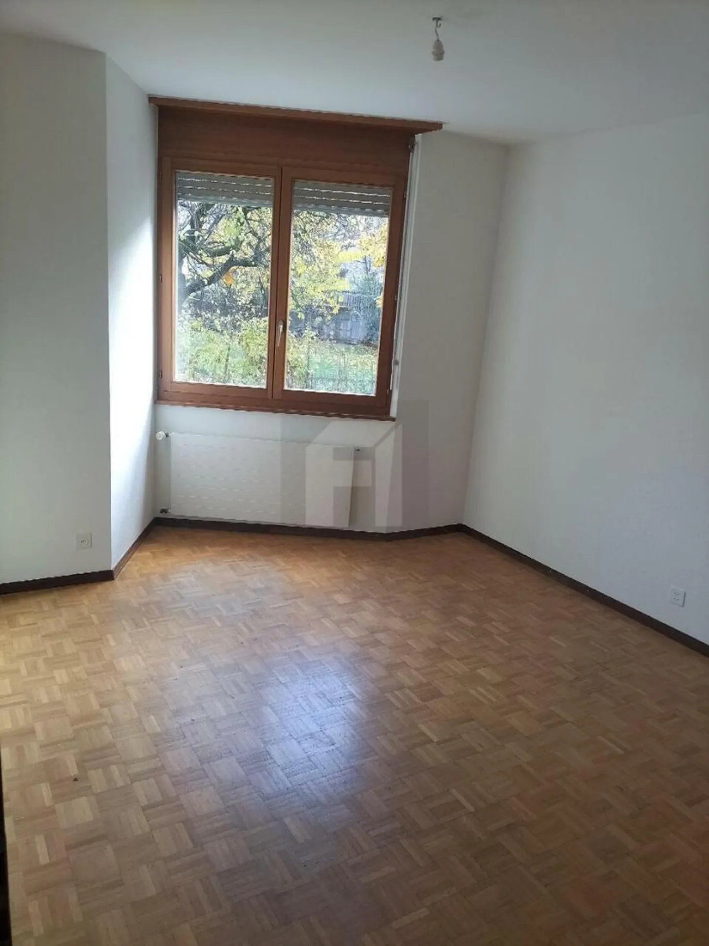 Appartement spacieux avec balcons - Photo 5 sur 6