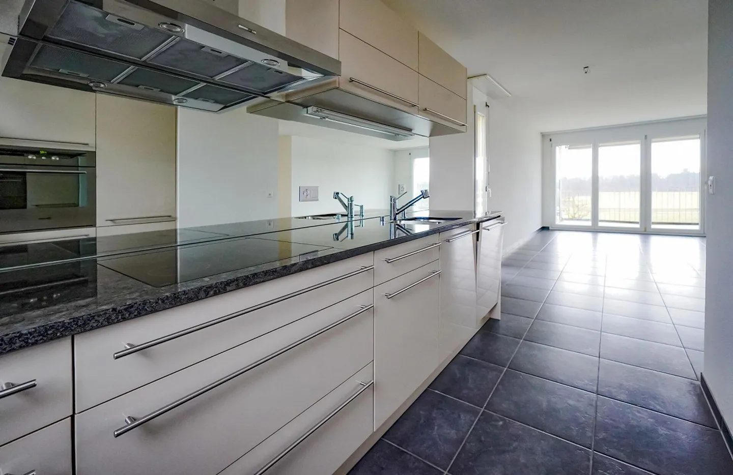 Vivere elegante con vista sul verde - Foto 5 di 10