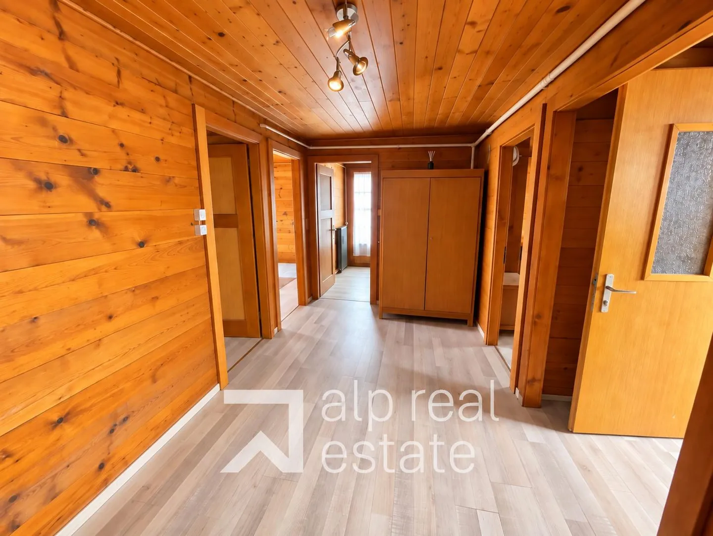 Authentique appartement au coeur du village - Photo 6 sur 17