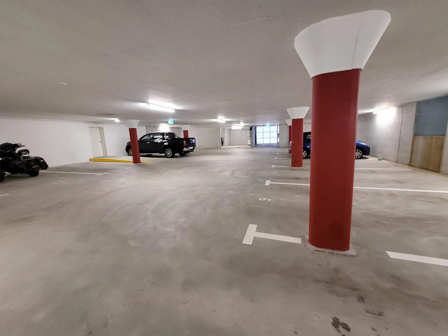 Appartamento moderno 2,5 locali con lavatrice/asciugatrice privata e patio dal 1° settembre. - Foto 6 di 11