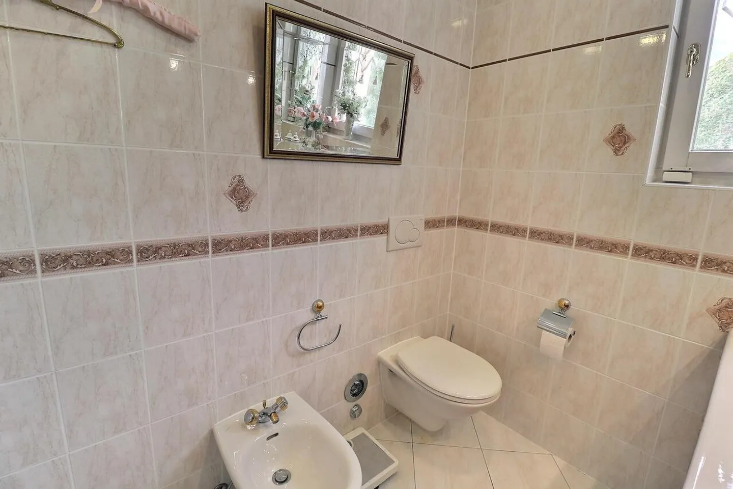 Wunderschöne Wohnung in besetztem Leibrentenvertrag ohne Miete. Seeblick und privater Hafen. - Foto 15 von 34