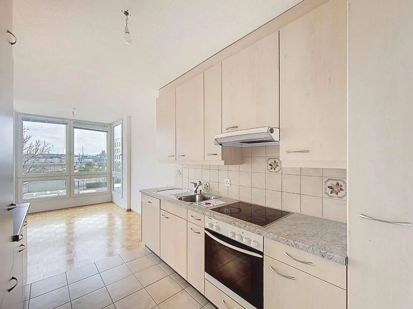 Appartement lumineux 3.5 pièces - Photo 2 sur 4