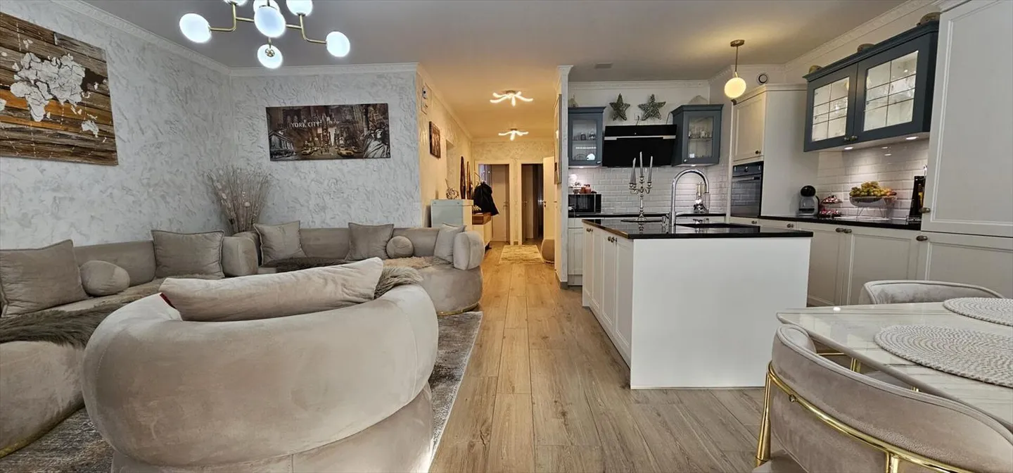 Appartamento 4.5 stanze ristrutturato - Foto 3 di 10