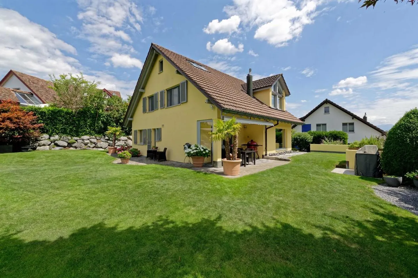 Esslingen : Maison individuelle avec jardin et vue dégagée - Photo 1 sur 6