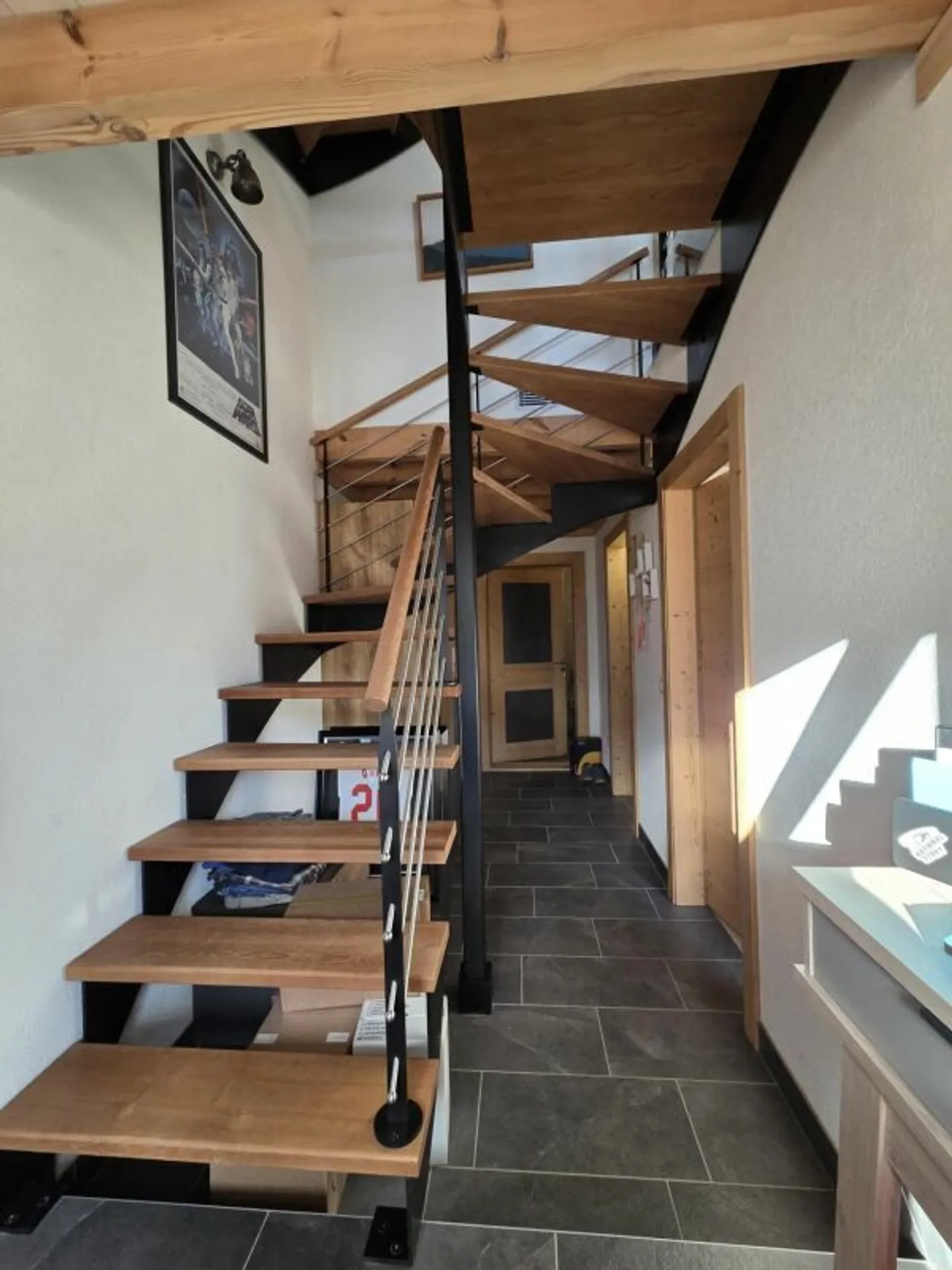 Standing - New Triplex with Terrace and Parking Spaces - Minergie Label - Photo 6 of 11