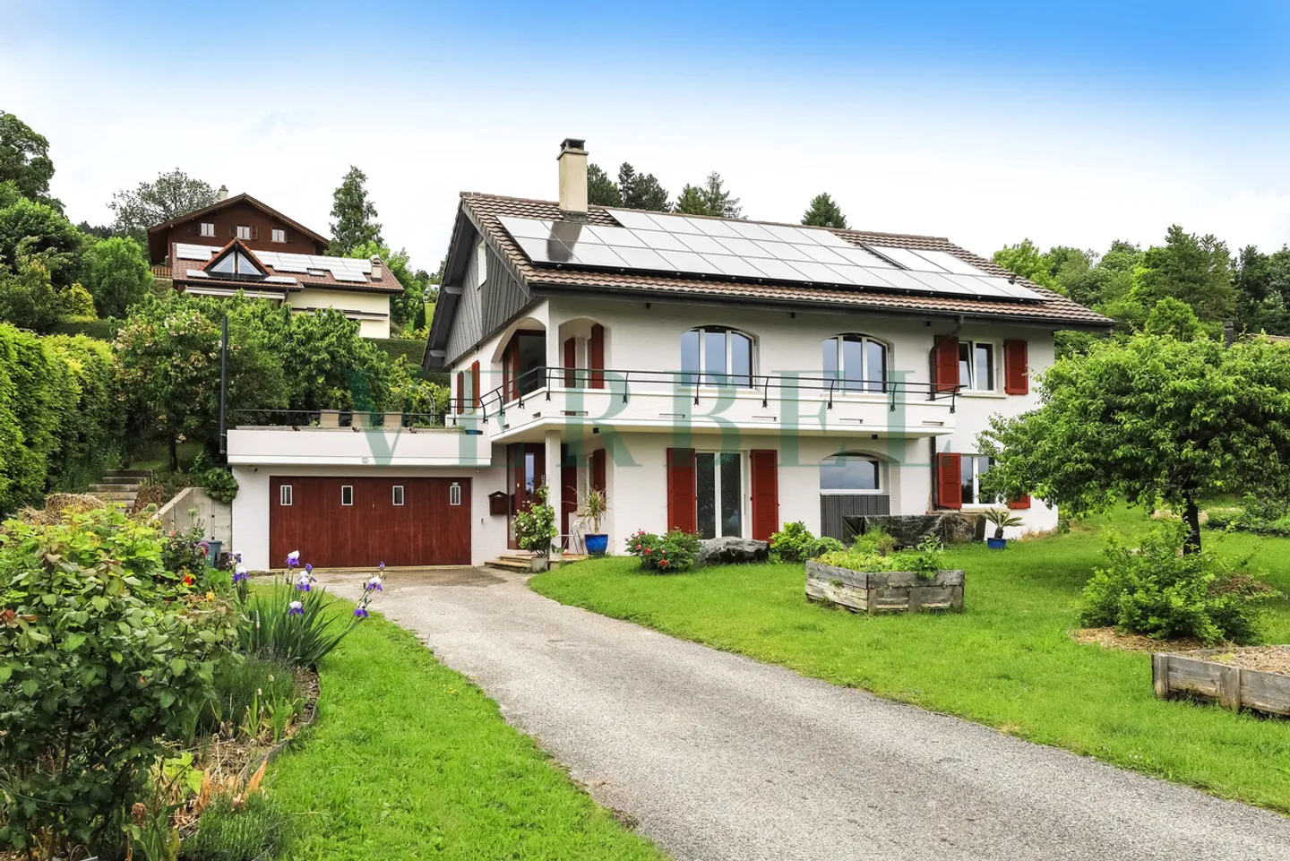 Casa familiare completamente ristrutturata con finiture di alta gamma - Foto 2 di 11