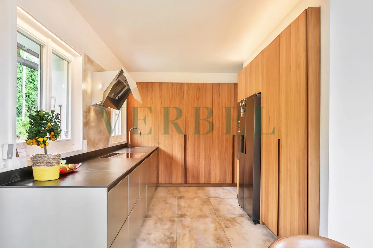 Casa familiare completamente ristrutturata con finiture di alta gamma - Foto 5 di 11
