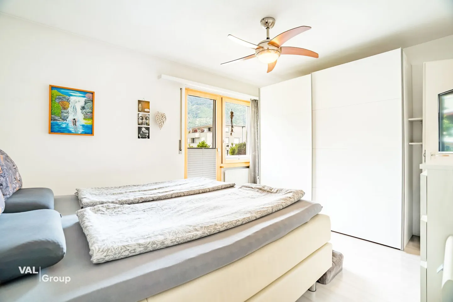 Spacious 5.5-Room Apartment - Photo 4 of 10