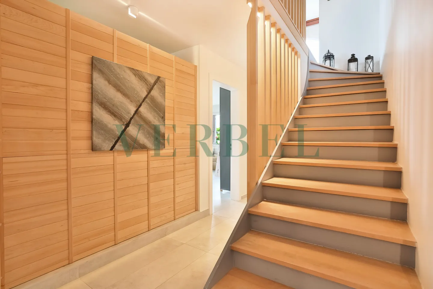 Casa familiare completamente ristrutturata con finiture di alta gamma - Foto 8 di 11