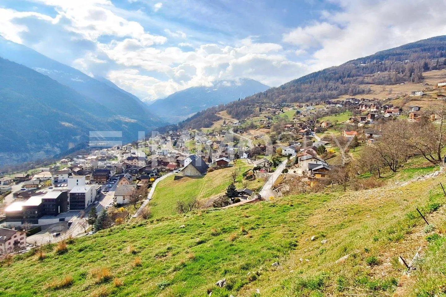 Terrain à bâtir avec vue panoramique - Photo 3 sur 4