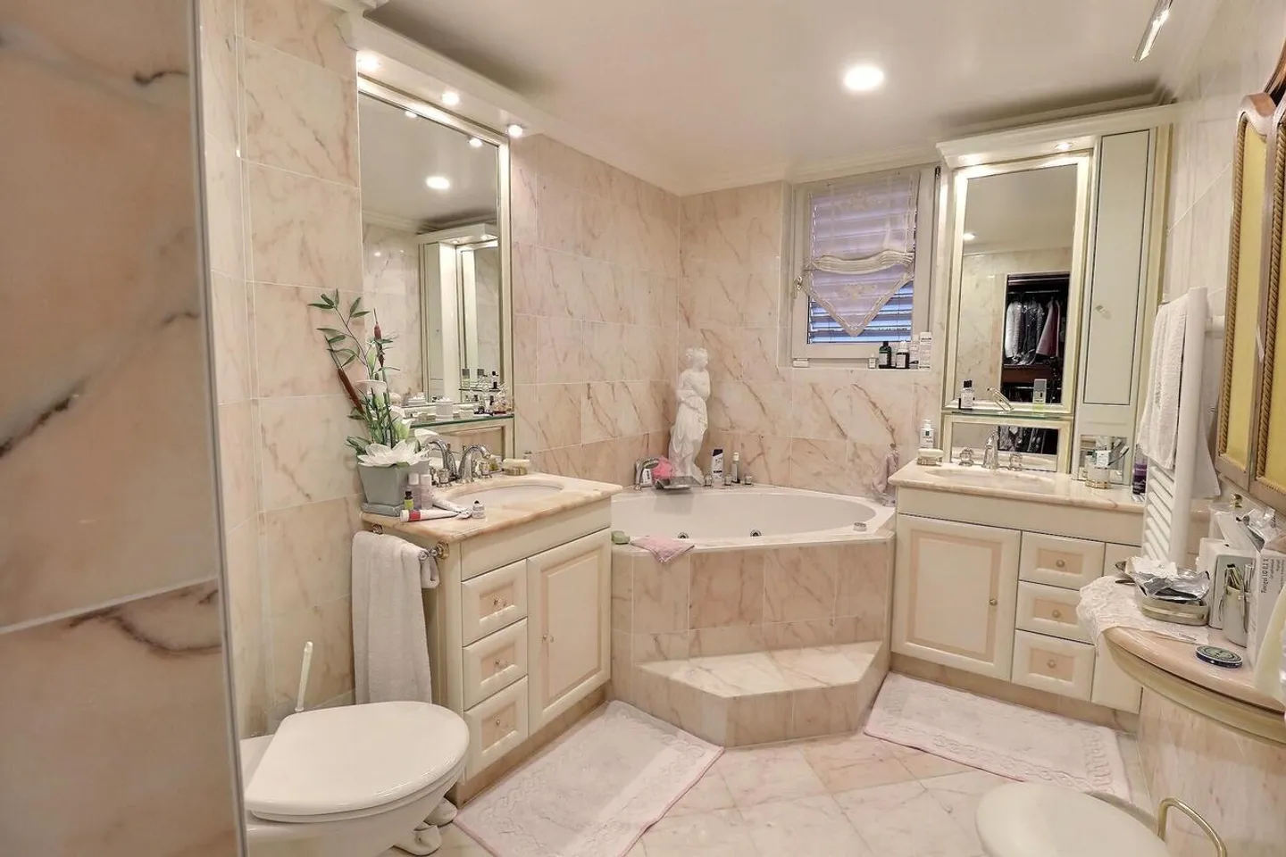 Wunderschöne Wohnung in besetztem Leibrentenvertrag ohne Miete. Seeblick und privater Hafen. - Foto 18 von 34