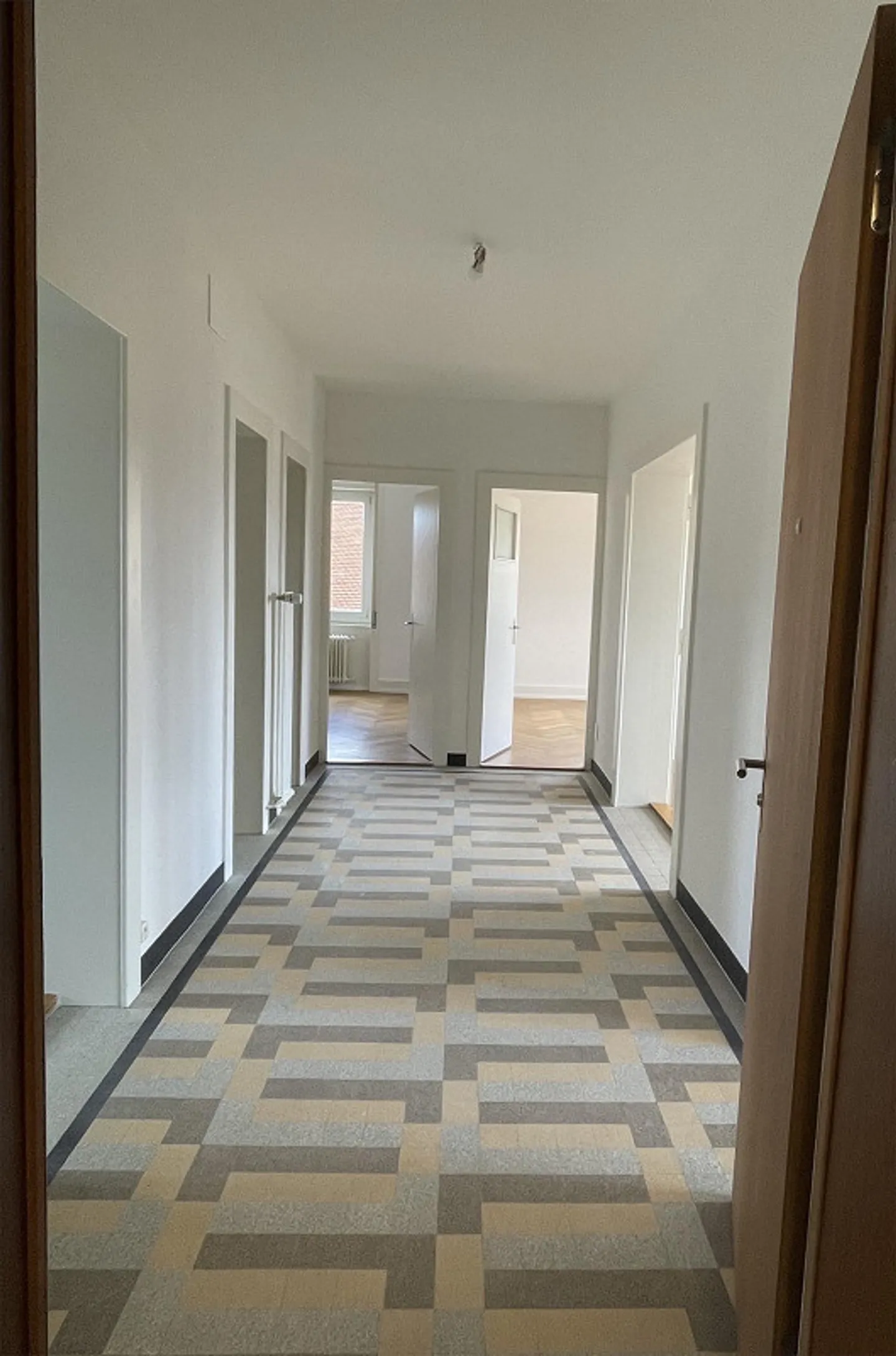 Appartement ancien de 4,5 pièces de rêve - Photo 2 sur 5