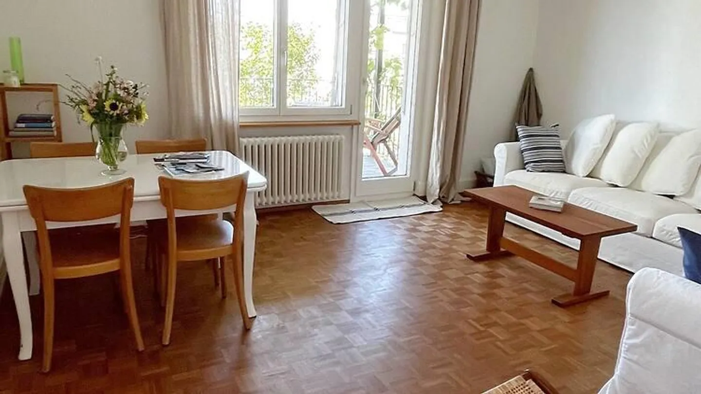 APPARTEMENT 3 PIÈCES À ZURICH - DISTRICT 10 HÖNGG, MEUBLÉ, TEMPORAIRE - Photo 2 sur 10