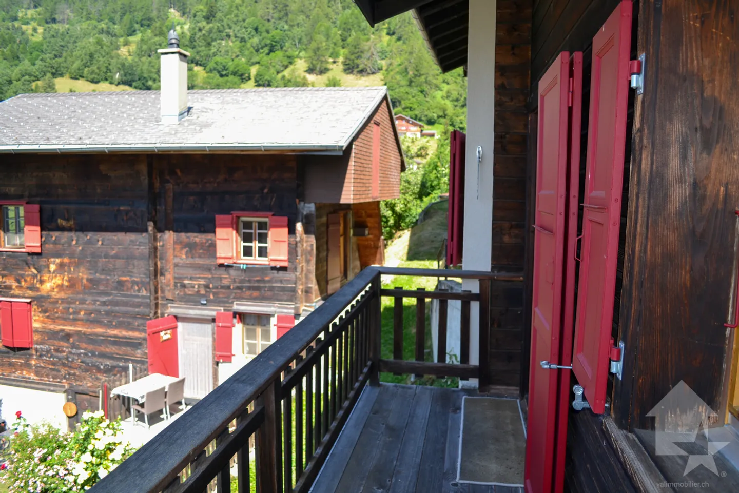 Village house with 3 apartments, two 3.5 rooms and one 2.5 rooms - Photo 10 of 38