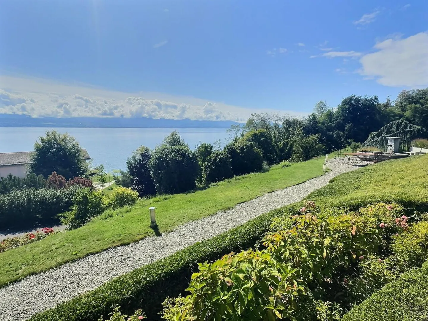 Wunderschöne Wohnung in besetztem Leibrentenvertrag ohne Miete. Seeblick und privater Hafen. - Foto 19 von 34