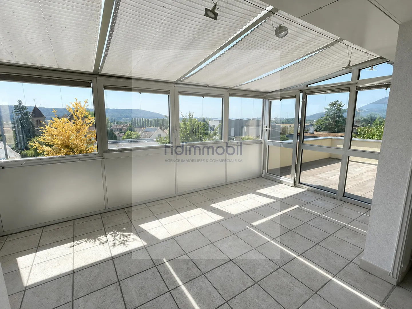 Charmante 3-Zimmer-Wohnung mit schöner offener Terrasse - Foto 4 von 9