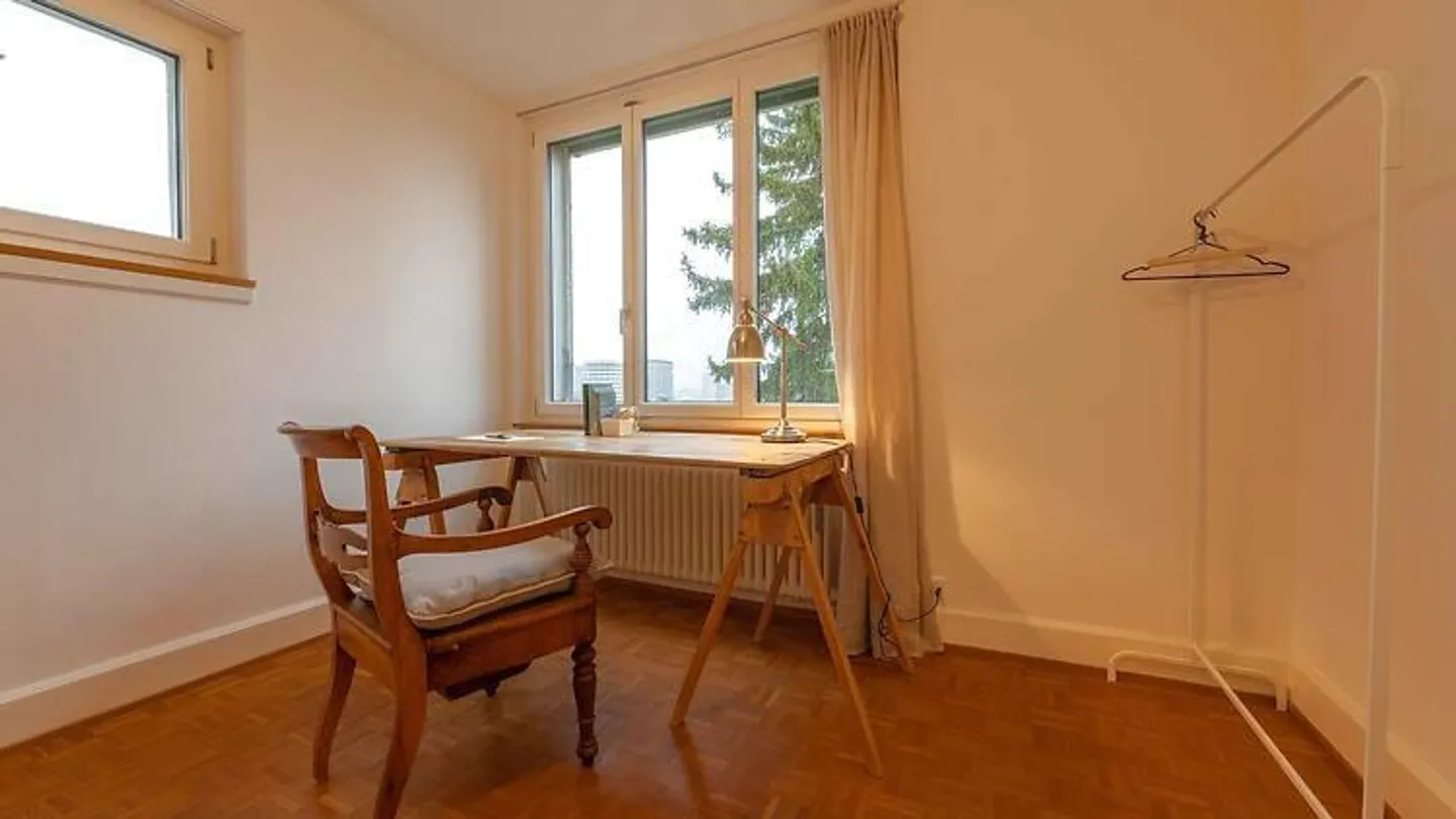 APPARTEMENT 3 PIÈCES À ZURICH - DISTRICT 10 HÖNGG, MEUBLÉ, TEMPORAIRE - Photo 8 sur 10