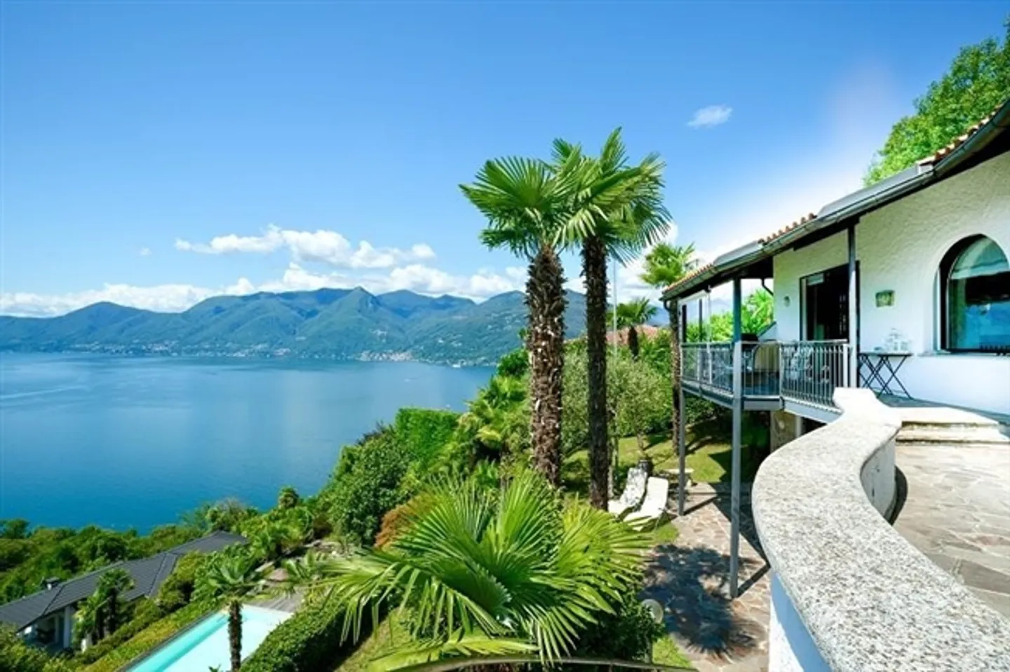 7 1/2-Room Villa in a Very Quiet, Sunny Location with Panoramic Lake View - Photo 1 of 20