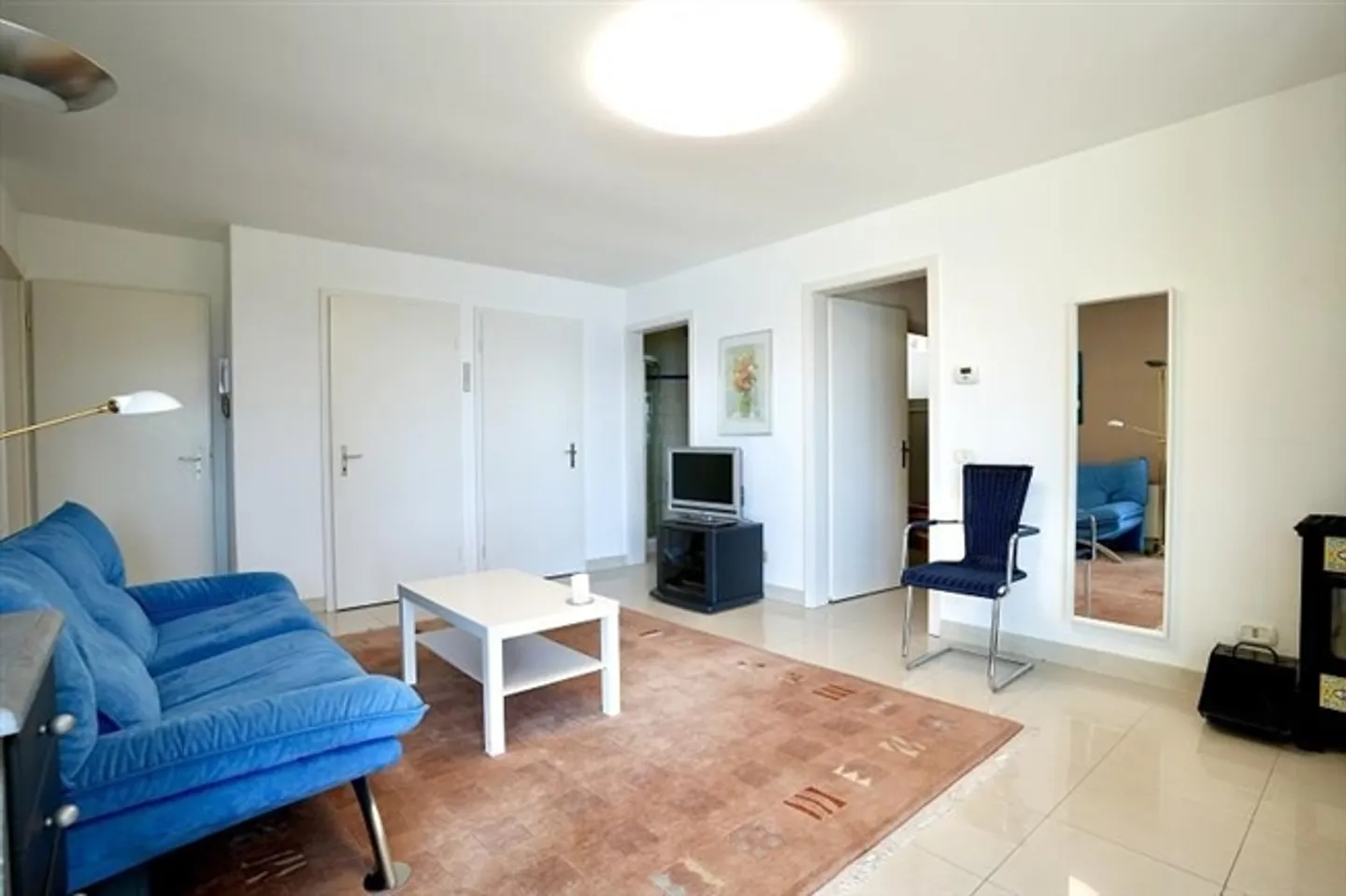 7 1/2-Room Villa in a Very Quiet, Sunny Location with Panoramic Lake View - Photo 8 of 20