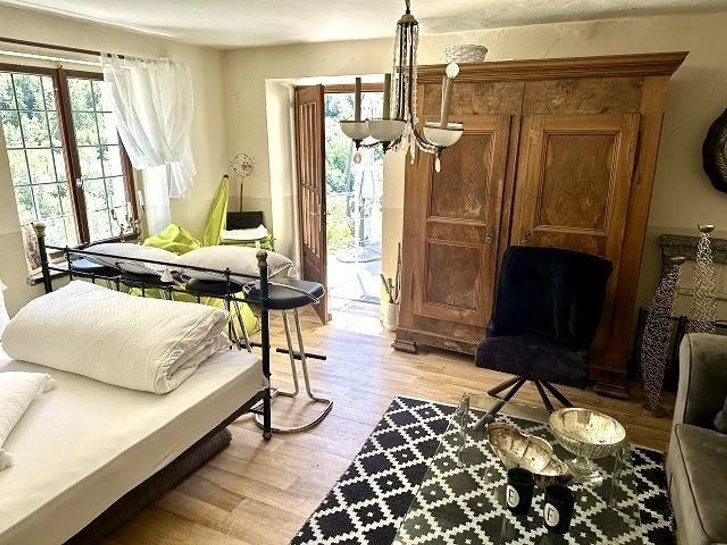 Large property with meadow land in a very sunny, quiet location... - Photo 16 of 63