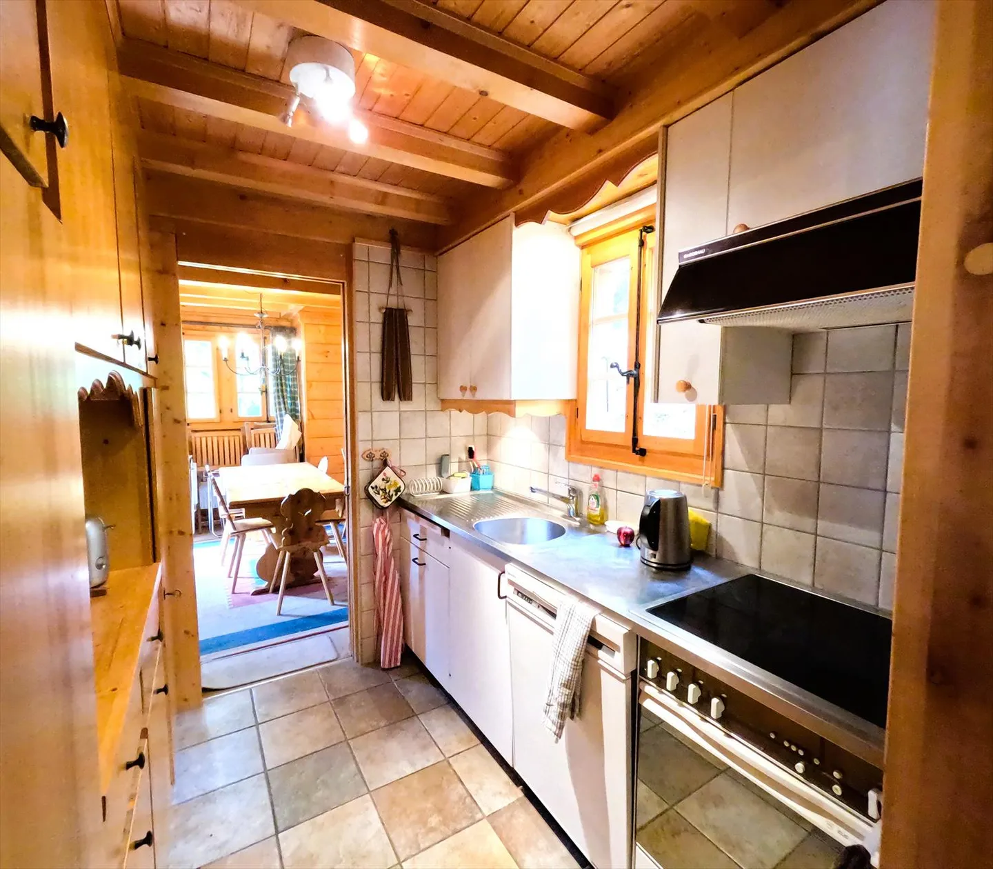 Chalet for sale - Photo 3 of 18
