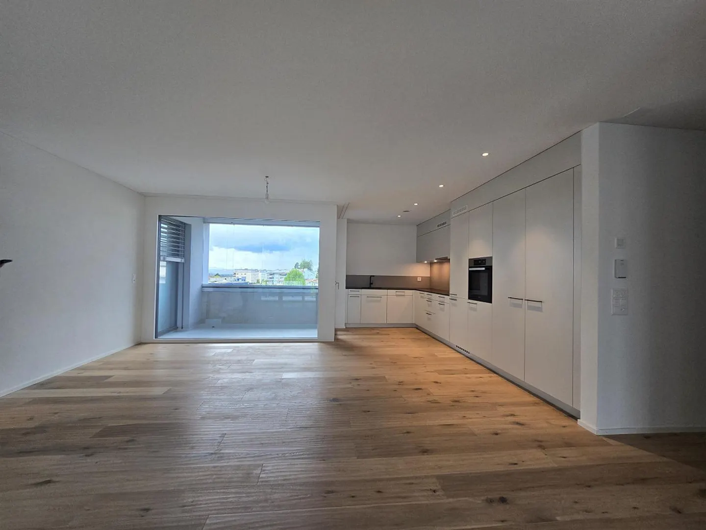 Appartamento luminoso in una posizione tranquilla cercato? - Foto 2 di 6