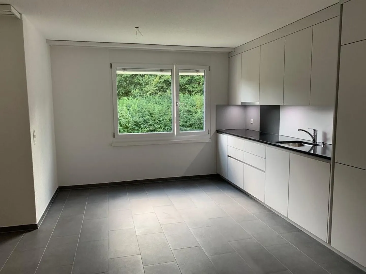 Votre nouveau chez-vous avec vue sur la verdure - Photo 2 sur 7