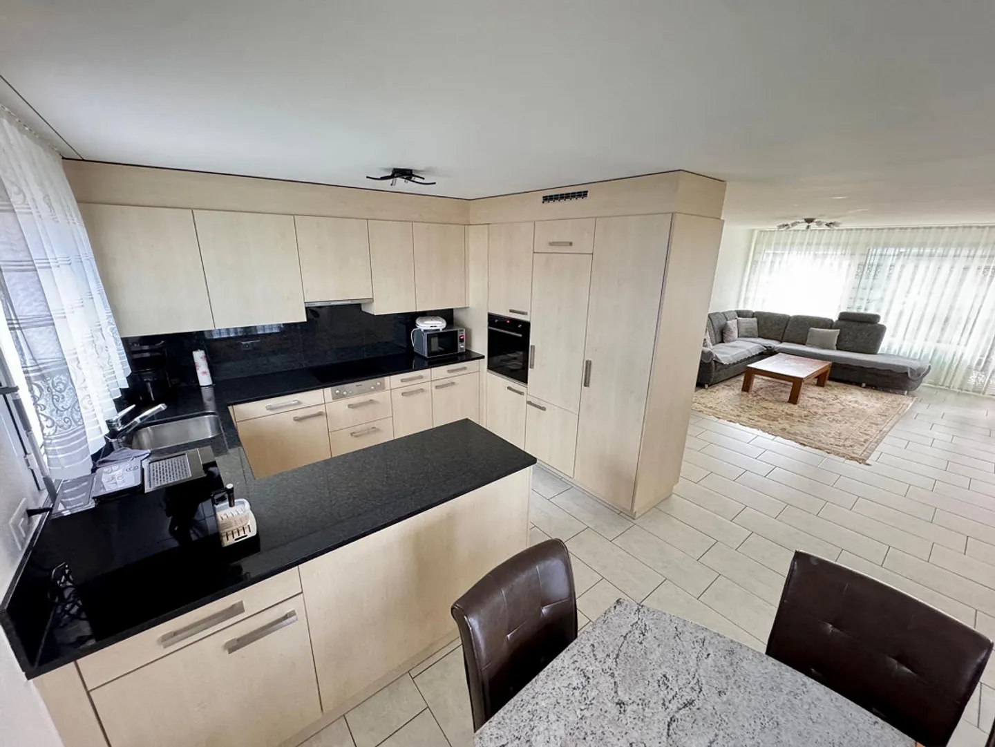 Appartement moderne de 4,5 pièces près du lac à Lachen - incl. 2 places de parking souterrain - Photo 4 sur 14