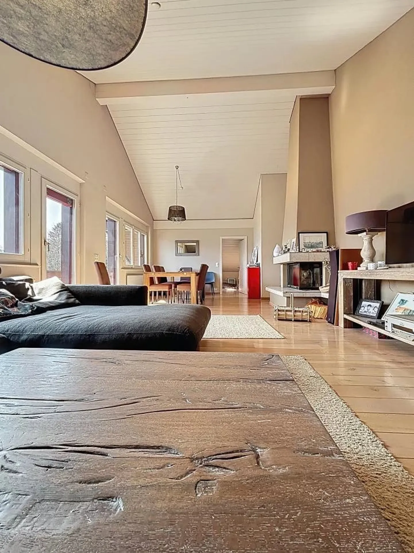 Exclusivité - Superbe attique de 5.5 pièces avec vue imprenable sur les montagne - Foto 3 di 15