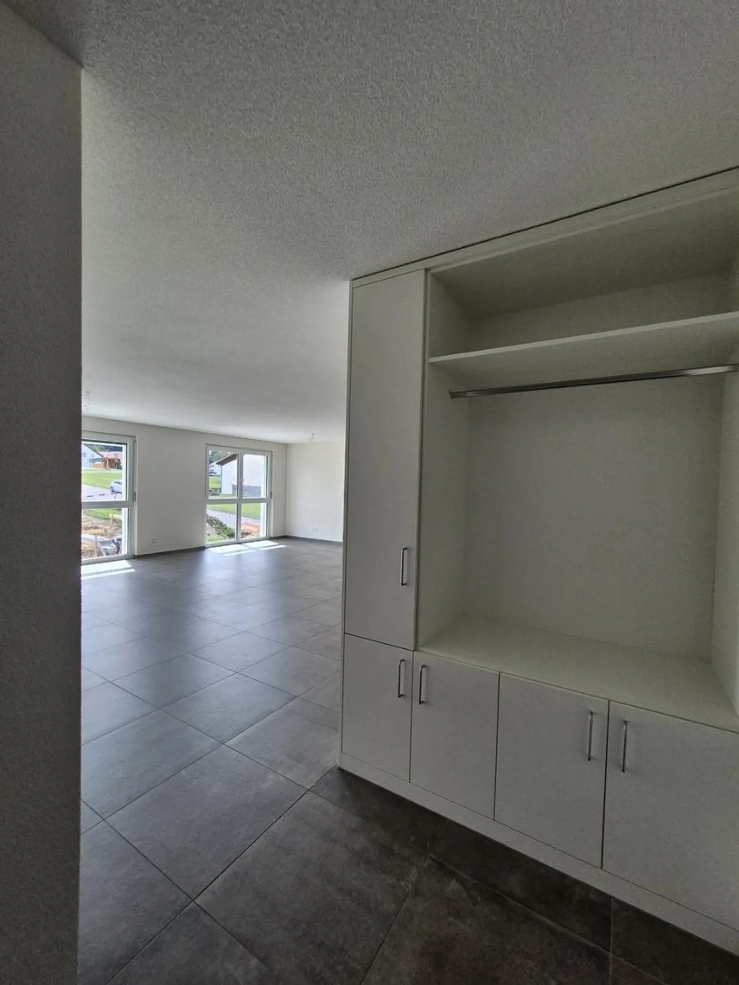 Appartement spacieux 4,5 pièces - Photo 5 sur 11