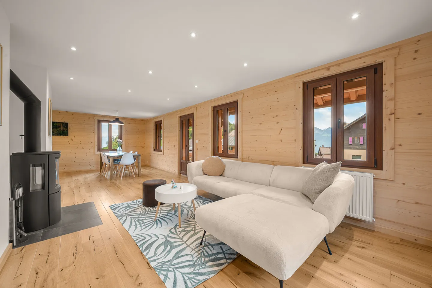 8-room House - Photo 1 of 11