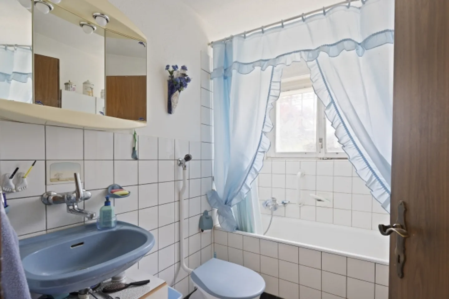 Gioiello segreto con grande giardino in posizione adatta alle famiglie - Foto 6 di 13