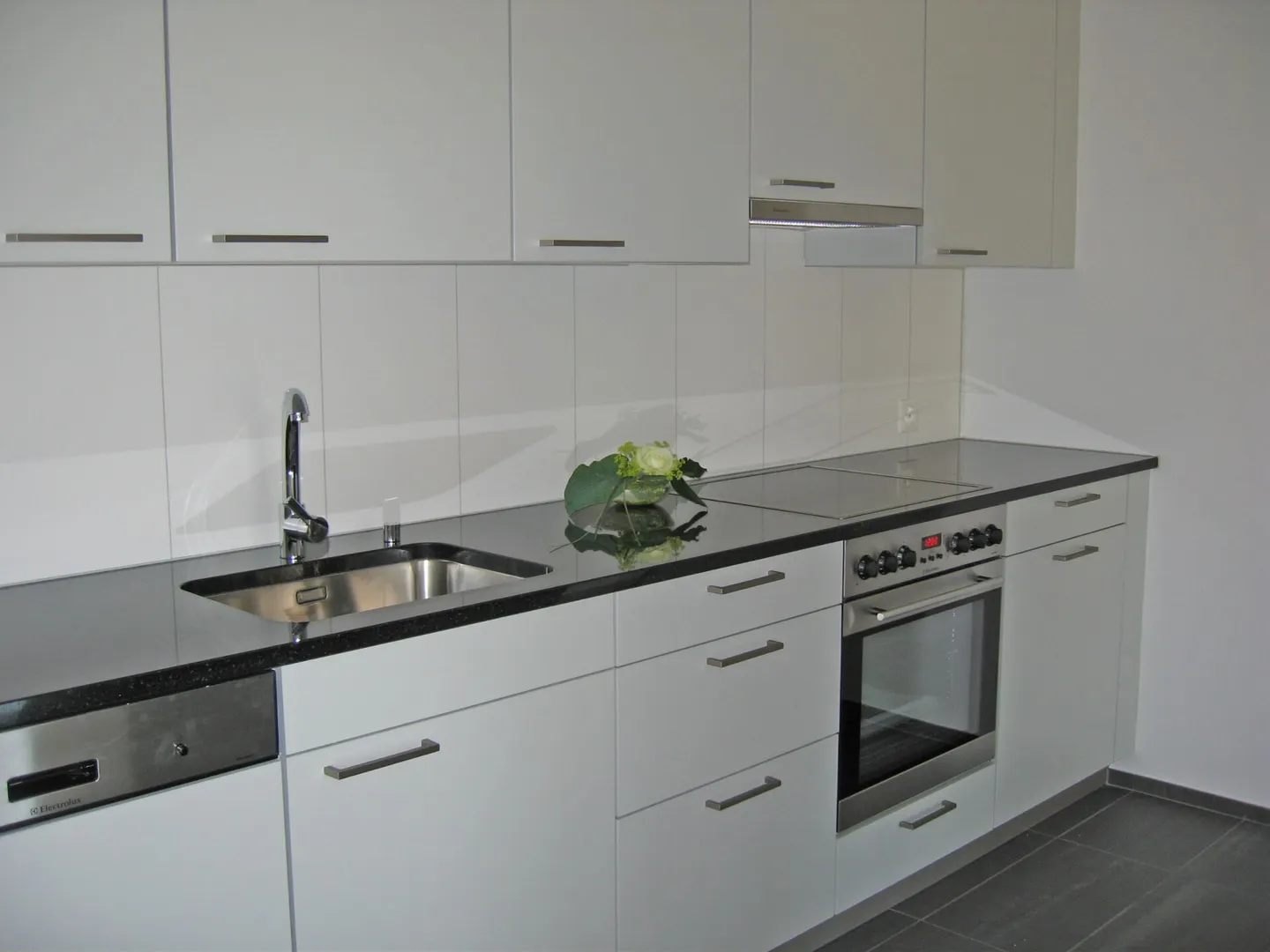 Bright 3.5-room apartment on the ground floor with garden seating area! - Photo 8 of 13