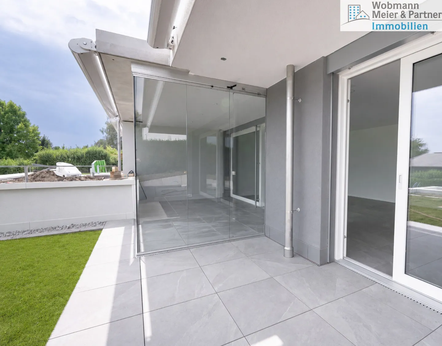 Appartement neuf de 4,5 pièces de haute qualité avec jardin d'hiver au rez-de-chaussée - Photo 9 sur 9
