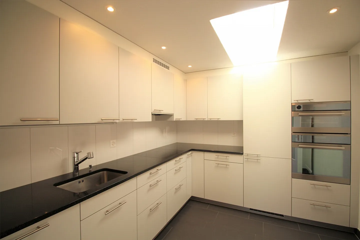 Appartamento mansardato, recentemente ristrutturato, grande e tranquillo, adiacente a Wil - Foto 8 di 17