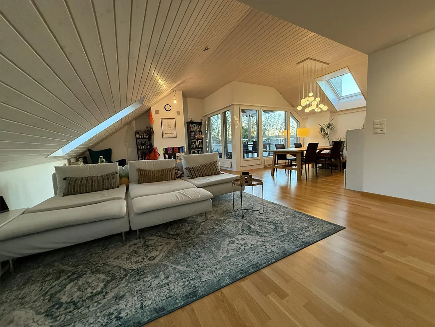 Appartamento mansardato, recentemente ristrutturato, grande e tranquillo, adiacente a Wil - Foto 5 di 17