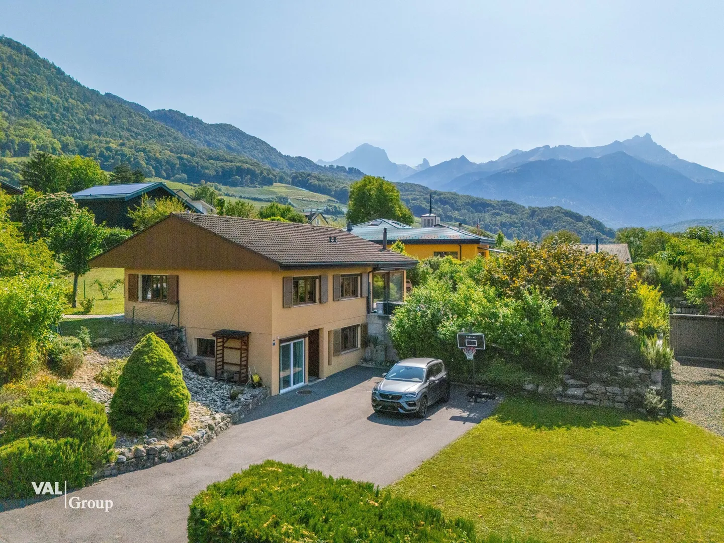 Charmantes Einfamilienhaus in Wohngegend - Foto 1 von 13