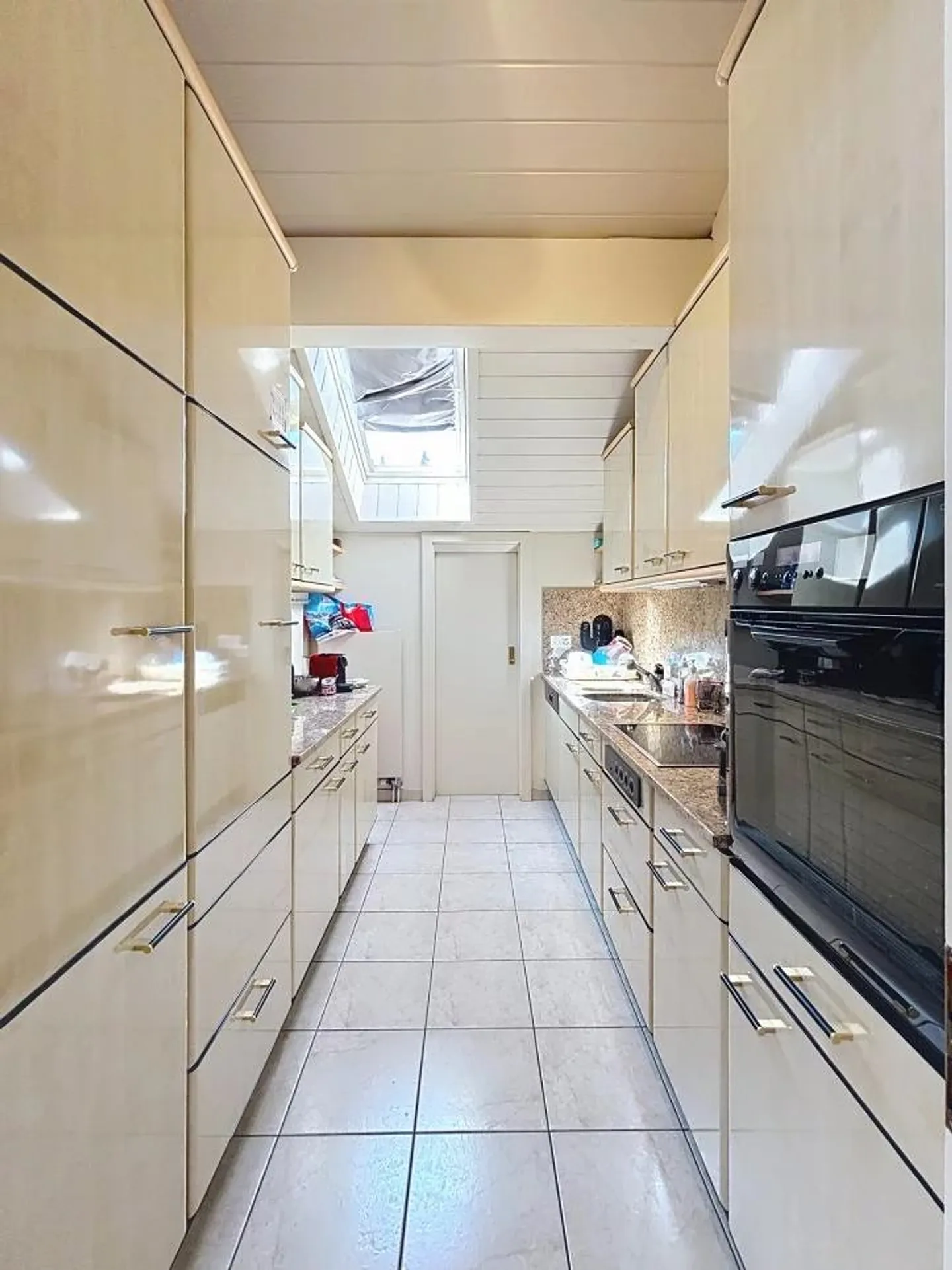 Exclusivité - Superbe attique de 5.5 pièces avec vue imprenable sur les montagne - Foto 8 di 15