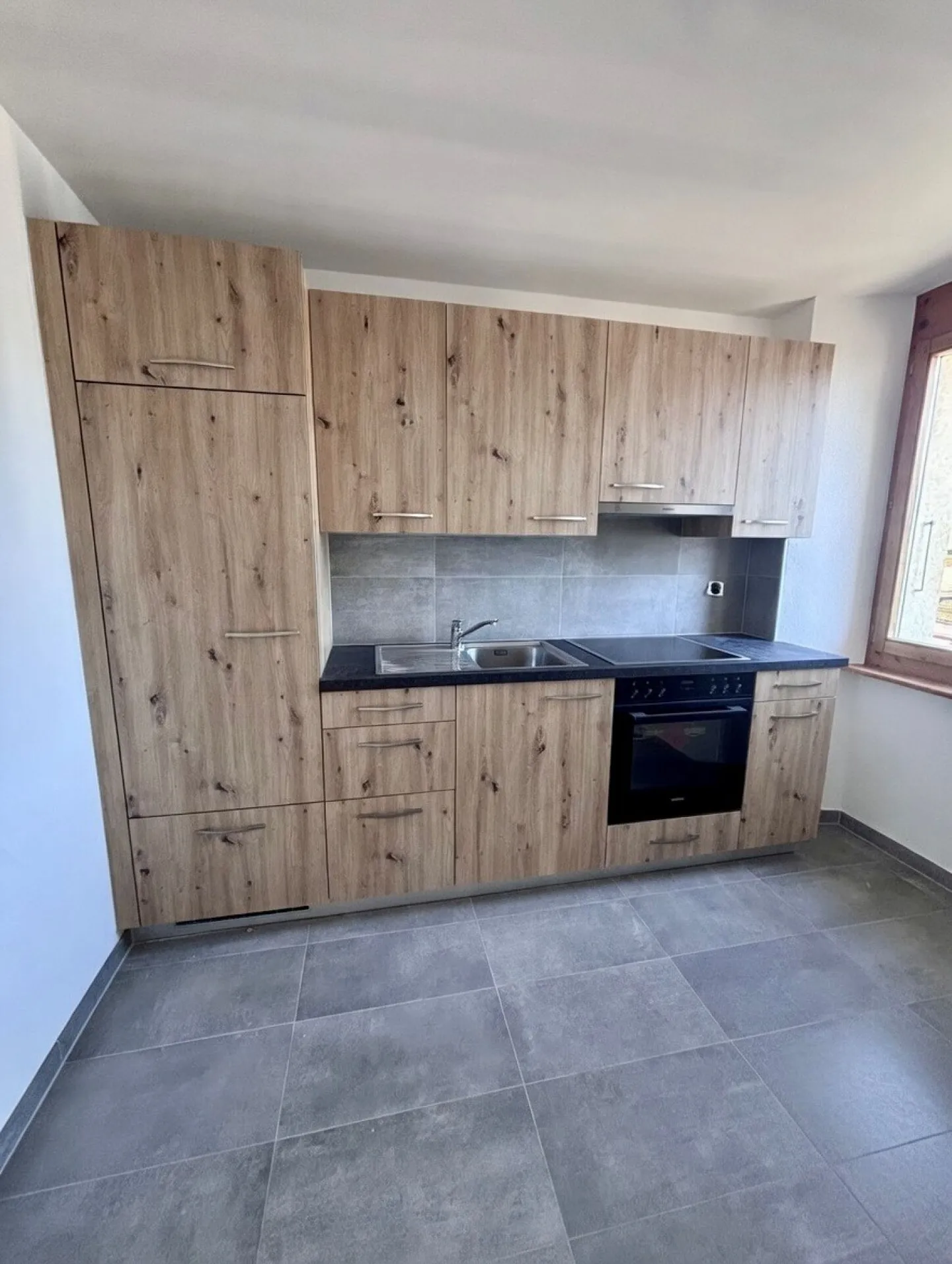 Charmante 2.5-Zimmer-Wohnung - Foto 2 von 5