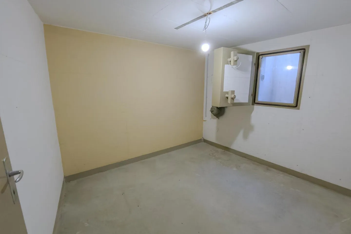 Modern 2.5-room apartment with terrace and panoramic view - Photo 13 of 18